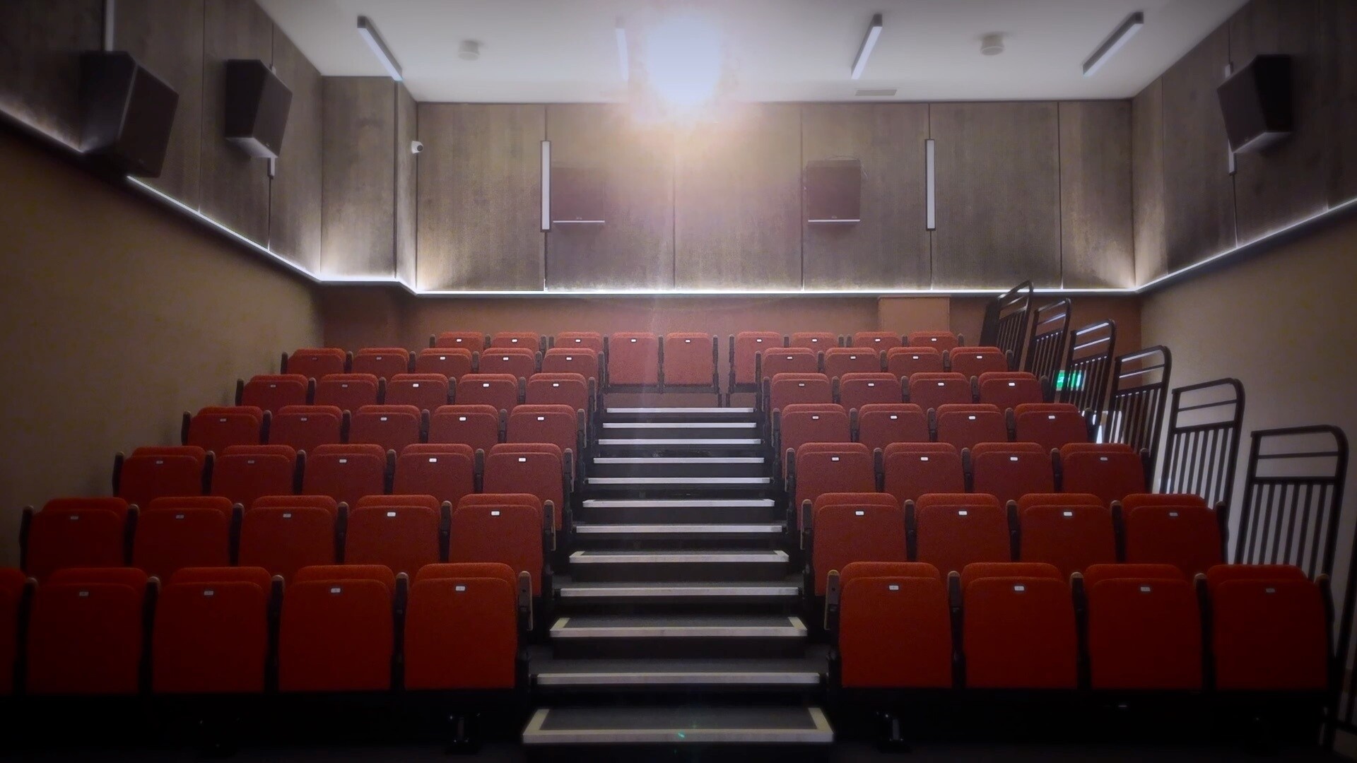 MG Digital Vattenfall CS Screen