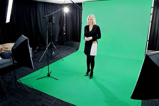 MG Film Studio 5 photos v2 faces x2 colored light ai copy